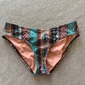 Groovy print swim bottoms